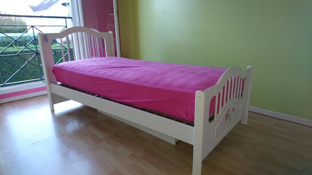 Lit b&eacute;b&eacute;/enfant SAUTHON collection SOPHIE Mobilier enfants
