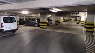  Parking / Garage à louer 8 m² Reims