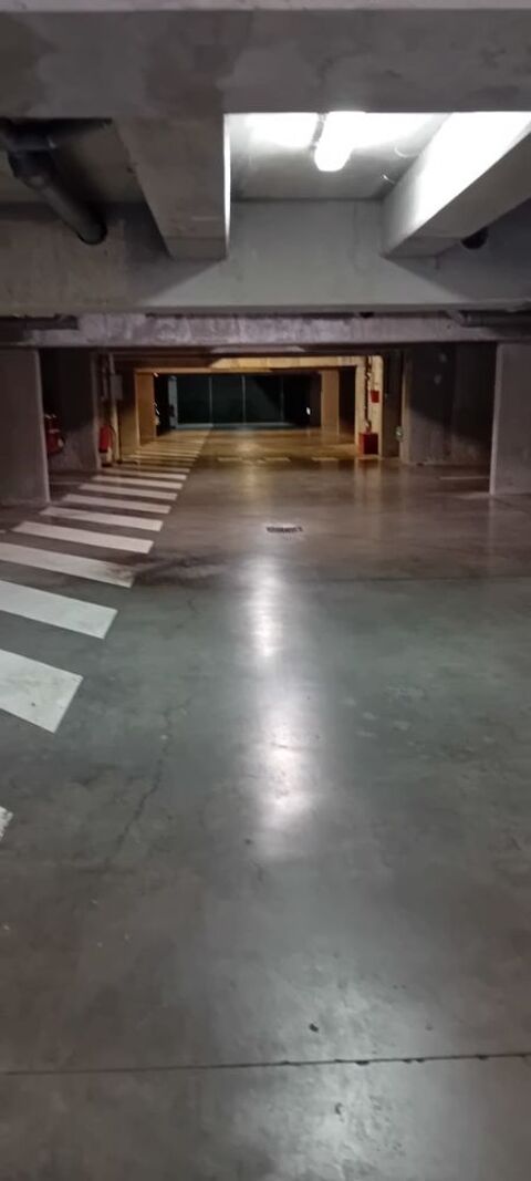  Parking / Garage  louer 13 m