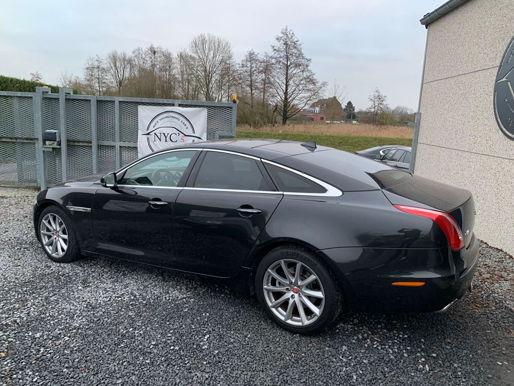 XJ V6 3.0 - 275 Diesel Luxe Premium Empattement Court A 2015 occasion 59310 Auchy-lez-Orchies