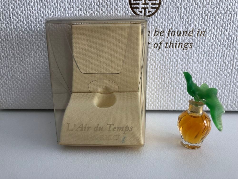 Miniature de parfum l?air du temps colombes vertes 