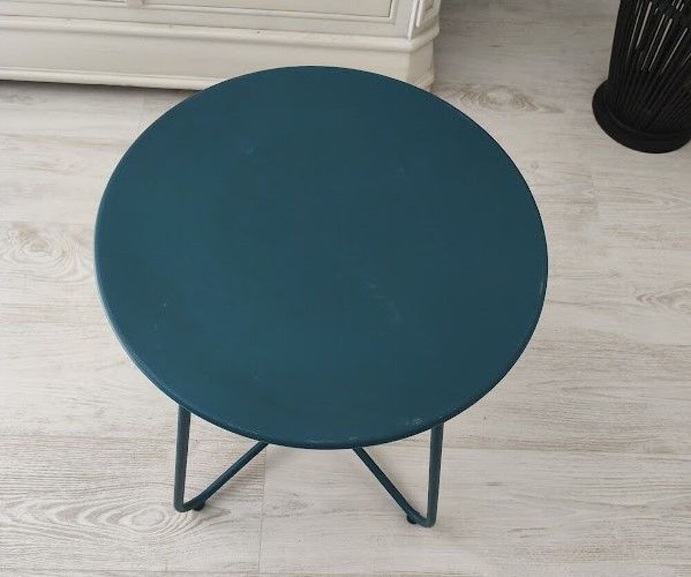 Table d'appoint m&eacute;tal Meubles