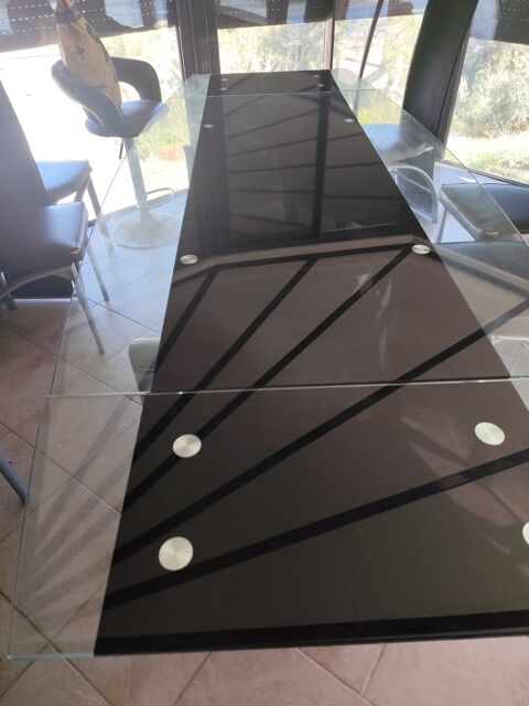 JOLIE TABLE EN VERRE 450 Simiane-Collongue (13)