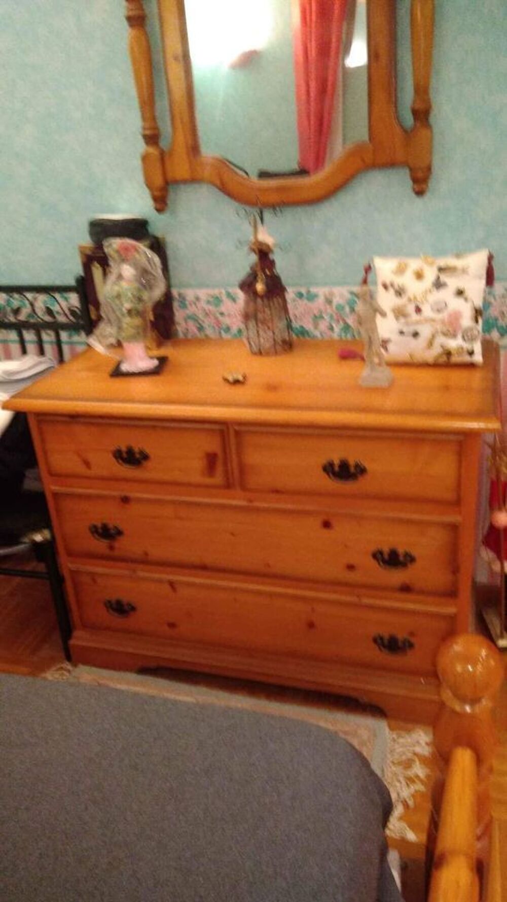COMMODE DES ANNEES 80 ET SON MIROIR Meubles
