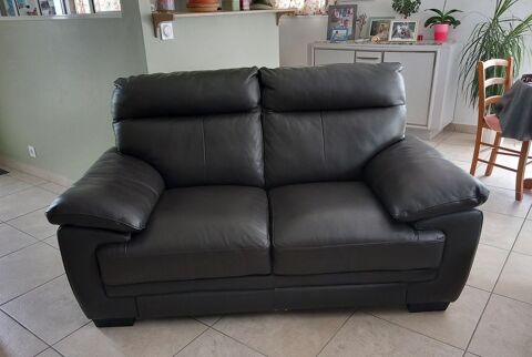 canap cuir  noir 150 Calvisson (30)