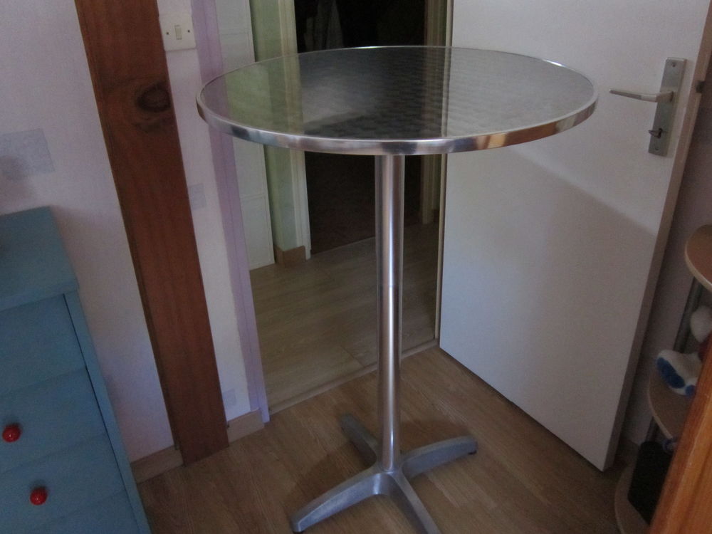 TABLE MANGE DEBOUT Meubles