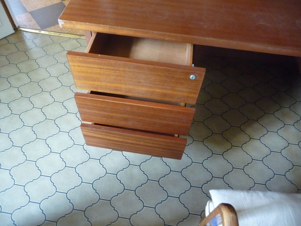 bureau +++++ Meubles