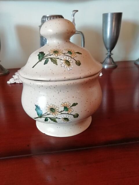 Poubelle de table couleur grs et dcors verts 15 Lsigny (77)