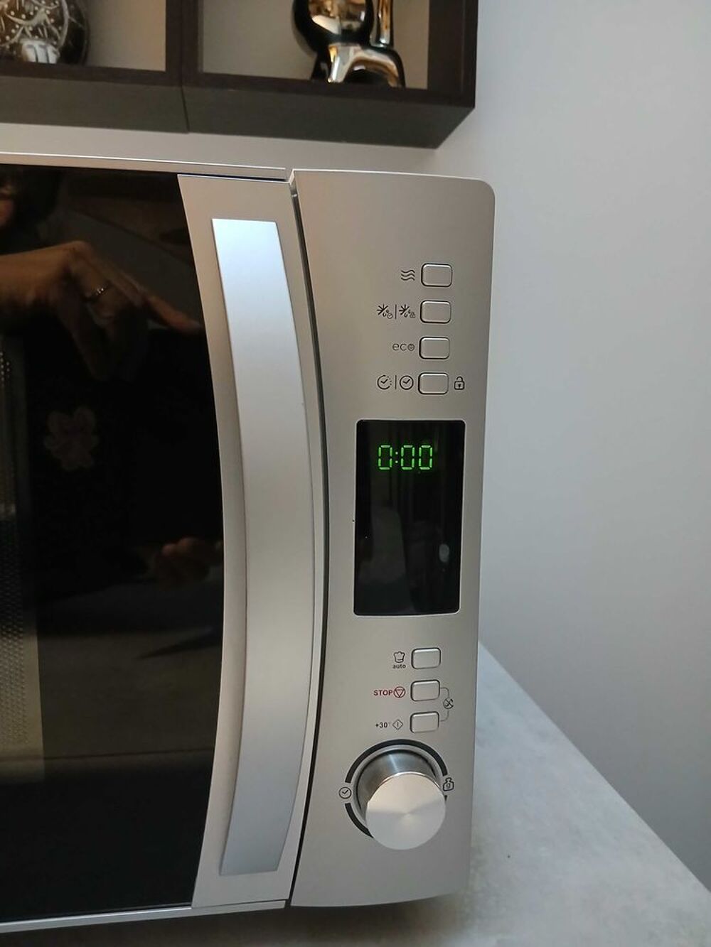 four micro-ondes Electroménager