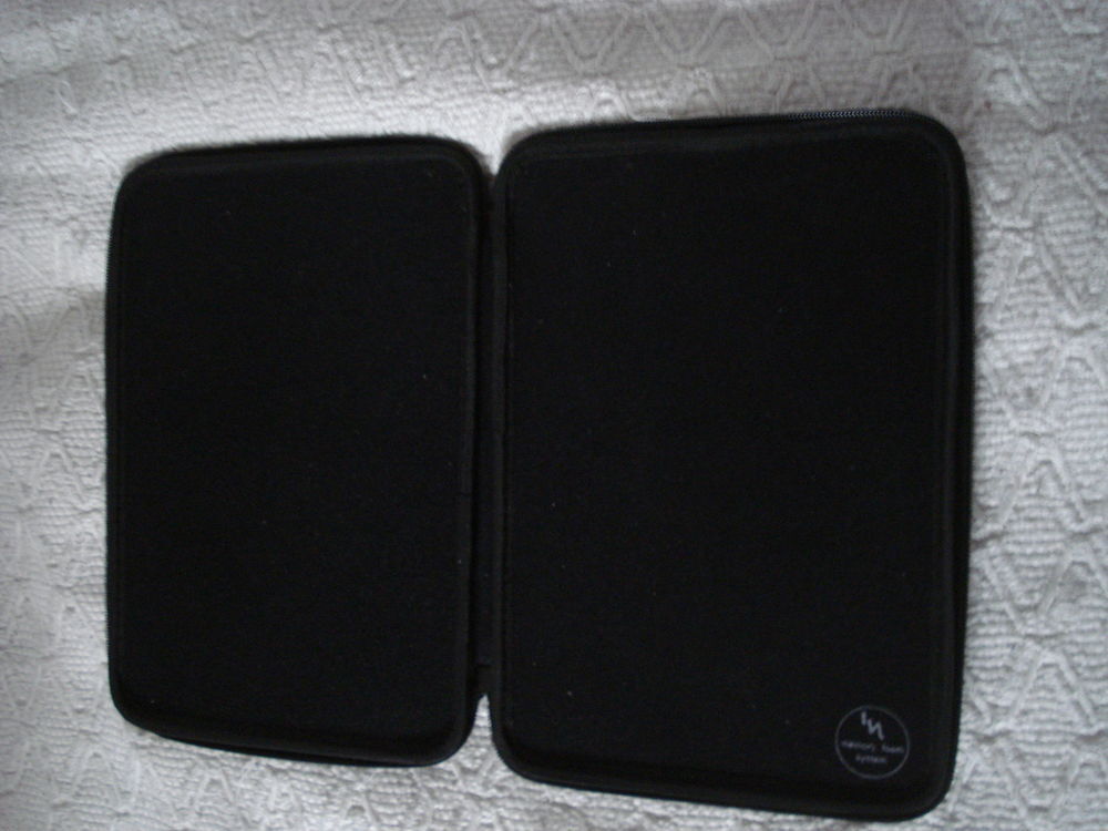 Boite prot&egrave;ge tablette (AUG) Téléphones et tablettes