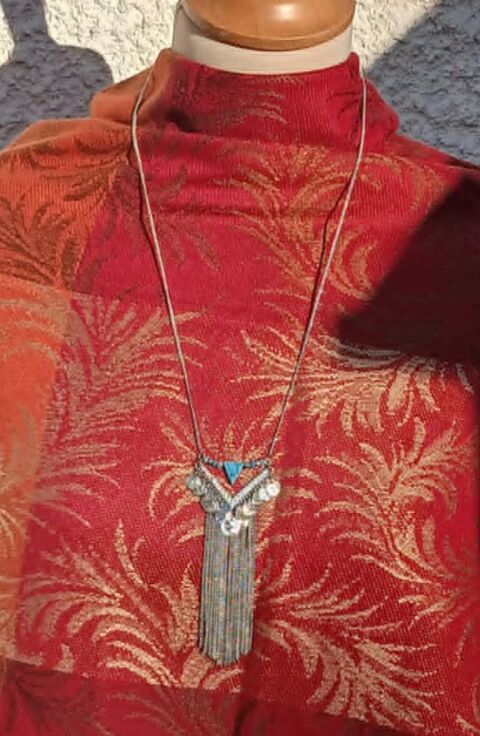 Collier Sautoir Fantaisie avec Grand Pendentif Haut 10,5 cm 5 La Fert-Alais (91)