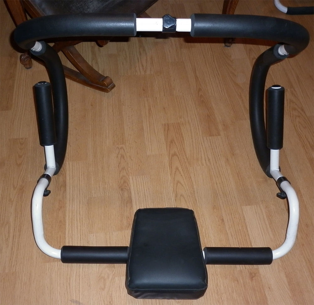 Appareil pour abdominaux. Sports