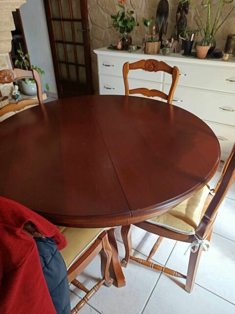 table salle  manger en chne avec 4 chaises 0 Arles (13)
