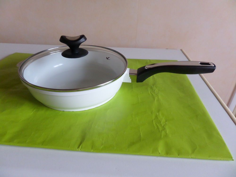 sauteuse 25cm rossetto . Electroménager