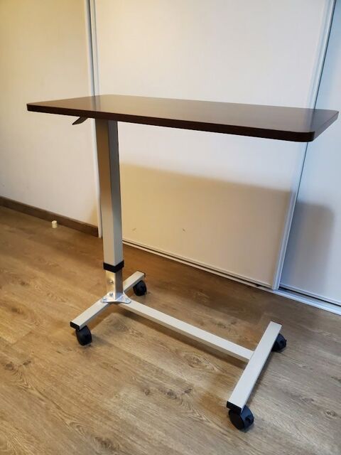 Table r�glable 60 Saint-Martin-le-Vinoux (38)