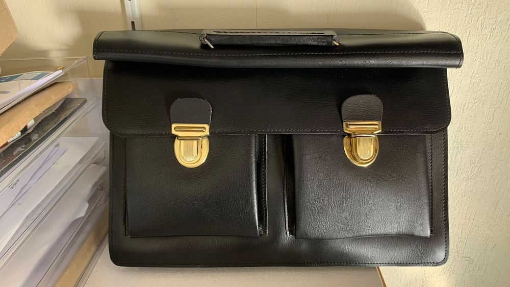 Cartable porte documents cuir noir Neuf Article 100% Neuf Maroquinerie