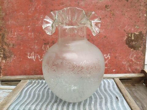 Grande Tulipe de Lampe � P�trole Globe Verre D�poli 
55 Loches (37)