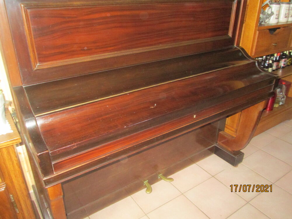 Piano Droit de marque PLEYEL Instruments de musique