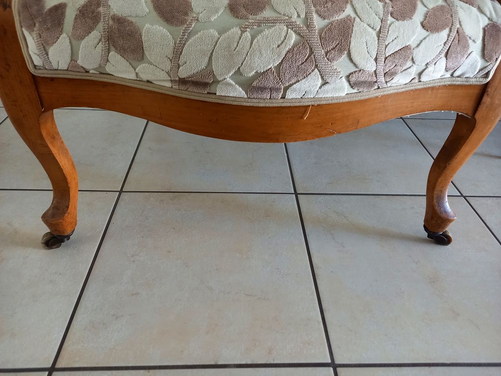 Fauteuil voltaire ancien sur roulettes Meubles
