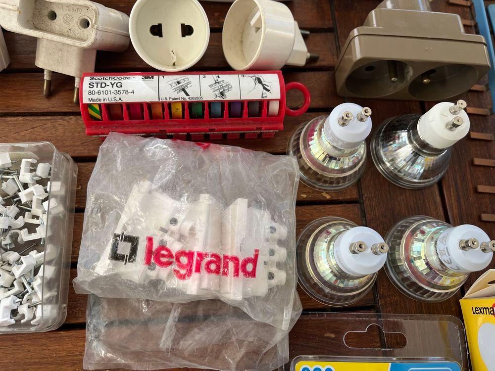 Petits mat&eacute;riels d'&eacute;lectricit&eacute; Bricolage