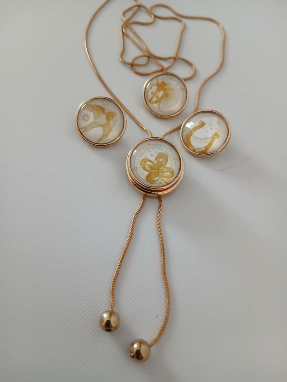  Sautoir porte bonheur 4 boutons interchangeables N&deg;1414 Bijoux et montres