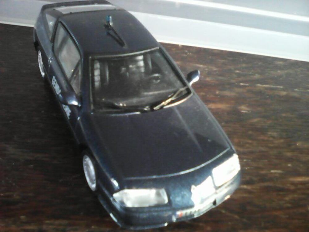 Voiture Renault Gendarmerie Alpine Turbo V6 Norev 1/43 
