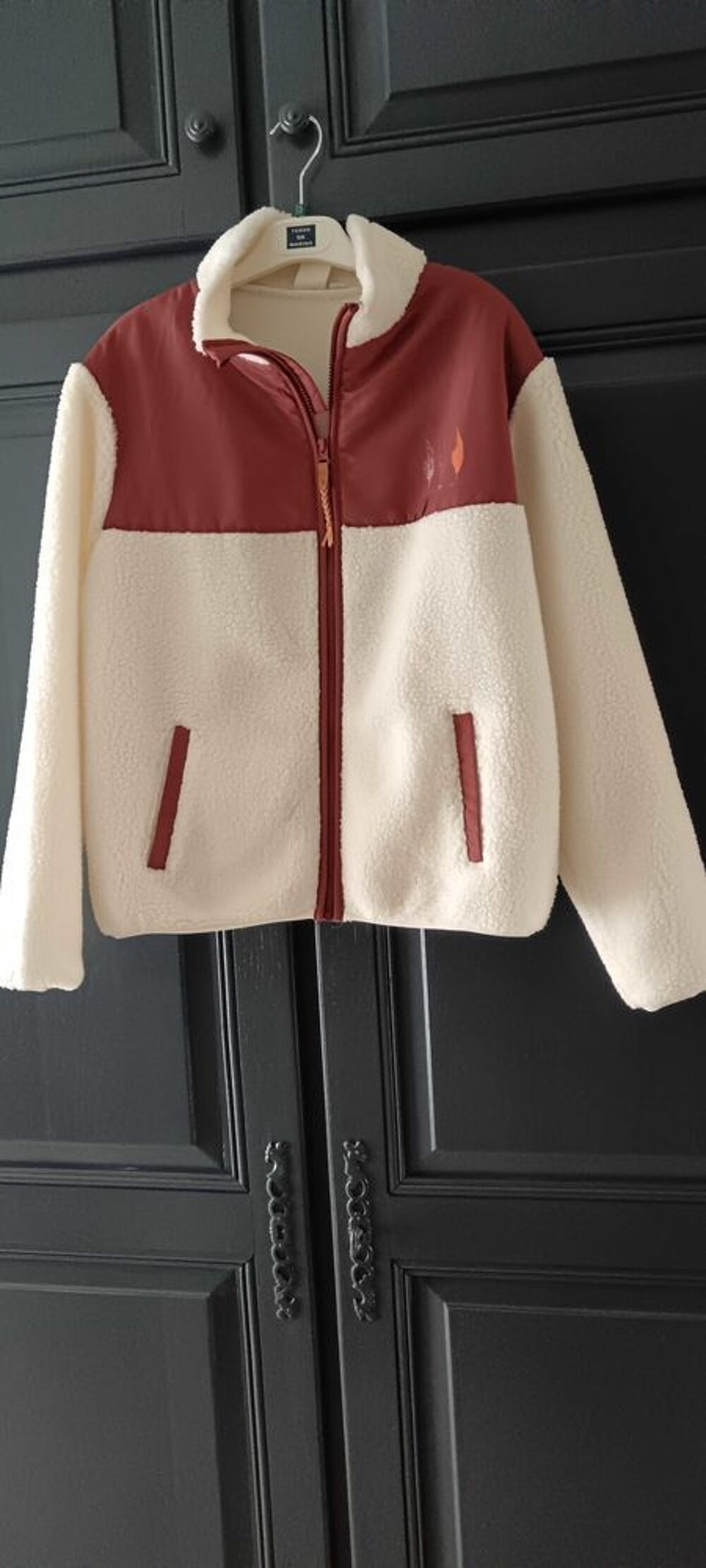 Blouson neuf Vêtements