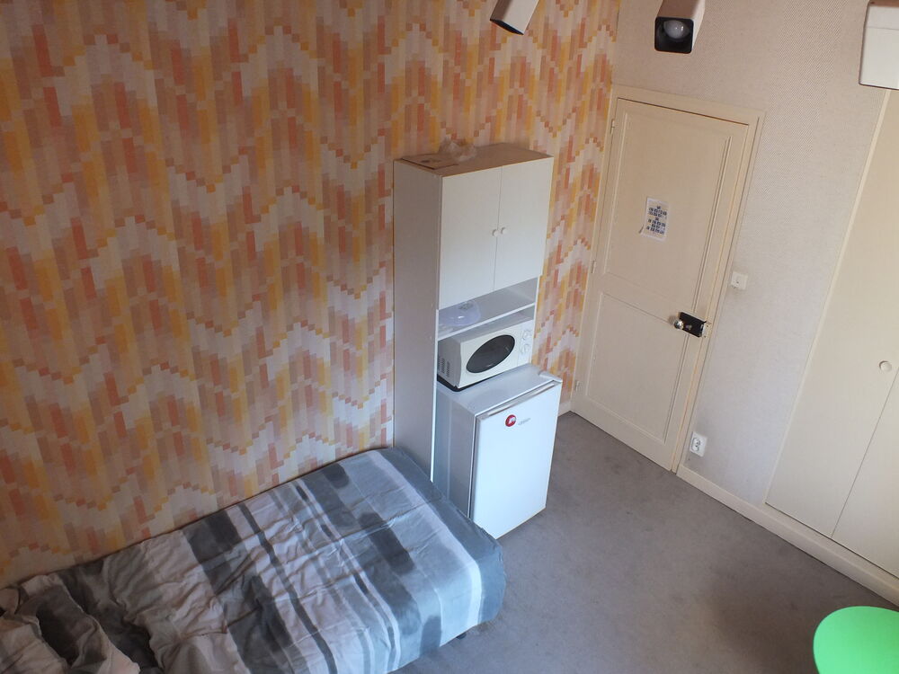 Location Chambre Chambre pour 1 étudiant non fumeur, proximité IFSI et Pôle U La roche-sur-yon