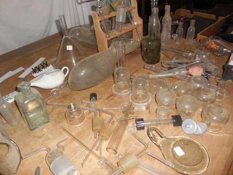 lot d'ustensiles de biologie chimie ann�e 1950 30 Valli�res (74)