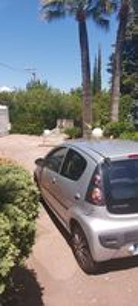 C1 1.0i Confort 2012 occasion 06400 Cannes