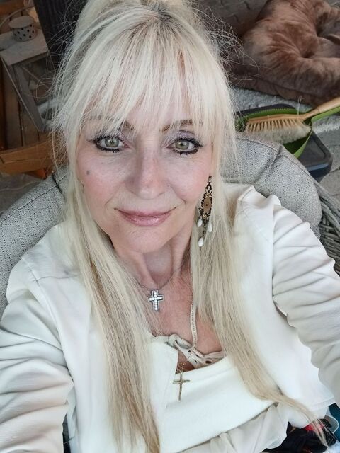 ASSISTANTE DE VIE SOCIAL  /     SERVICE A LA PERSONNE AGREE 0 67210 Valff