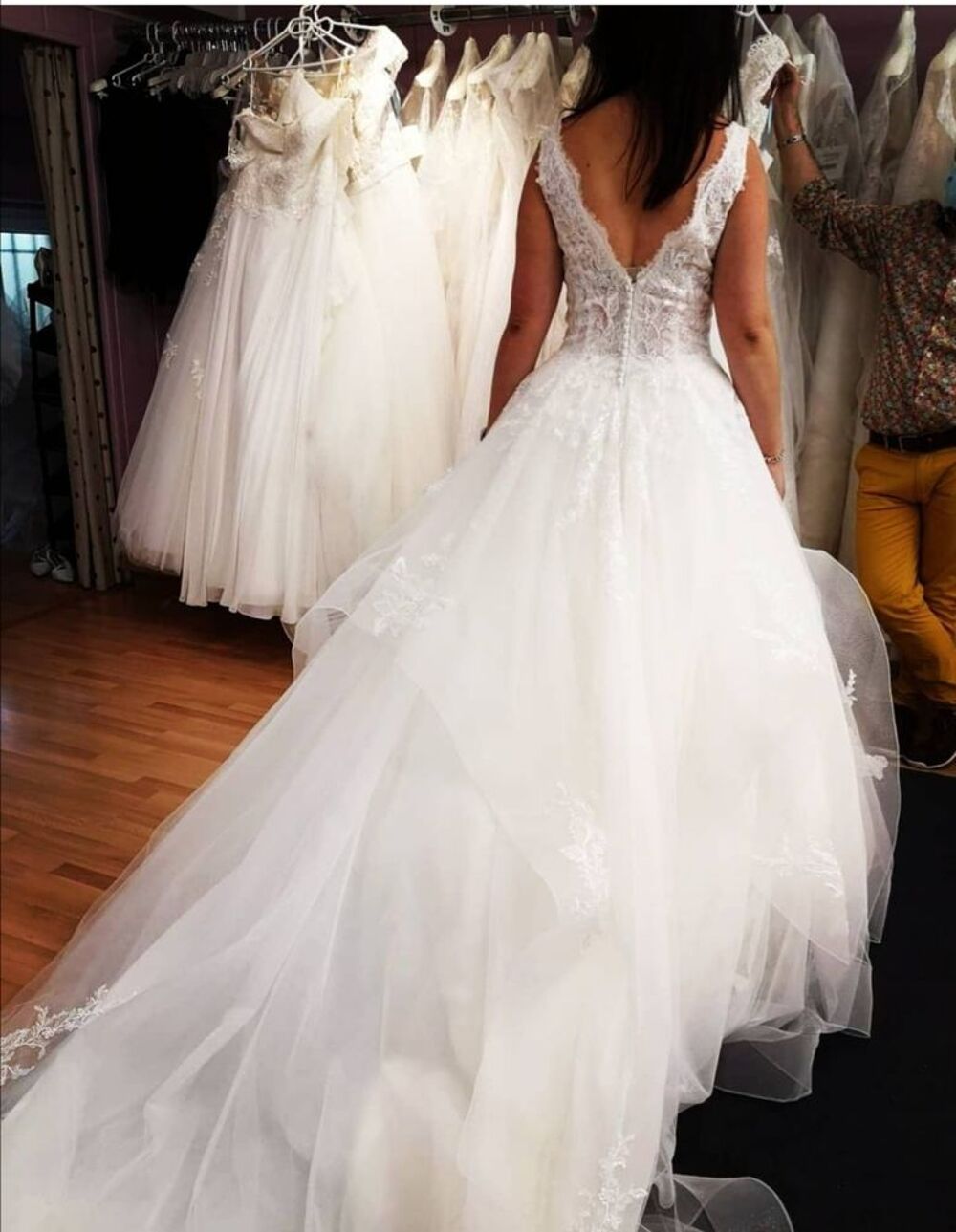 Robe de mari&eacute;e Virage avec Jupon de chez Marions Nous a Metz...comme neuf... V�tements