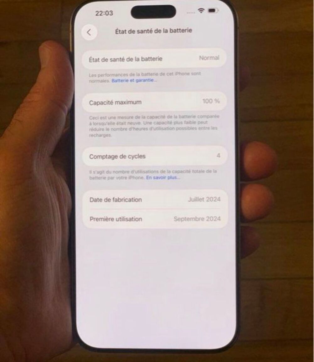 iPhone 16 pro ( lire la description ) Téléphones et tablettes