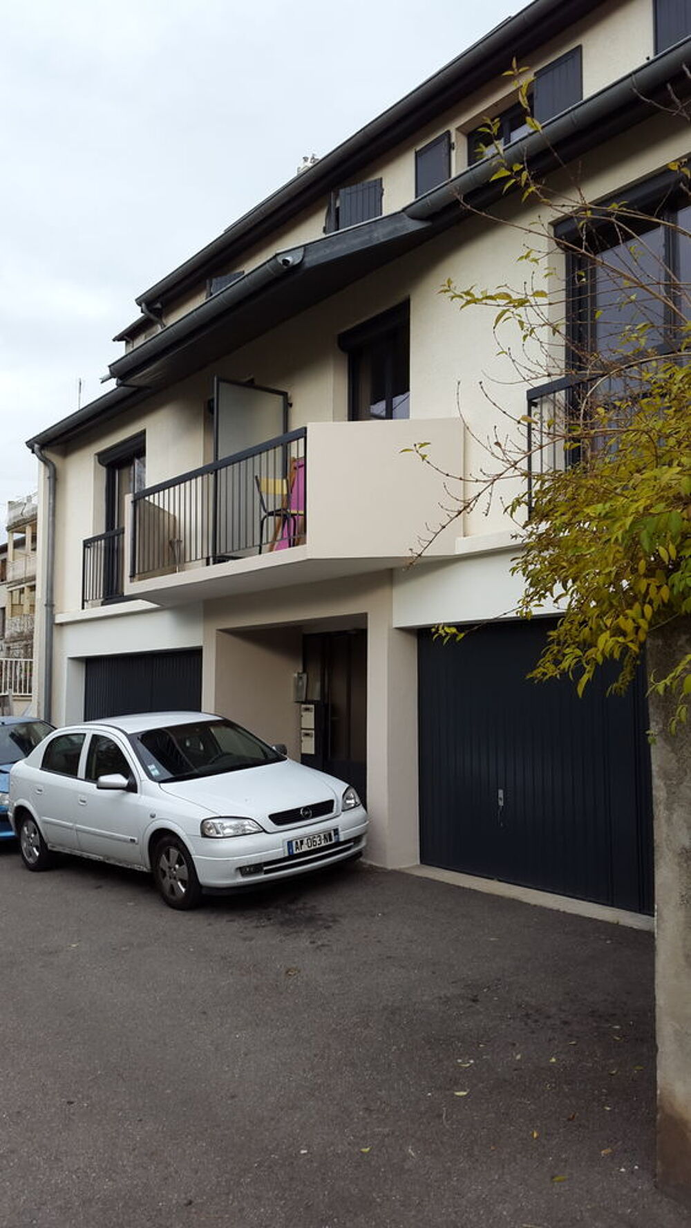 Location Duplex/Triplex F3 DUPLEX 67 m2 dans pavillon , balcon , 2 GARAGES CENTRE SA Saint-Étienne