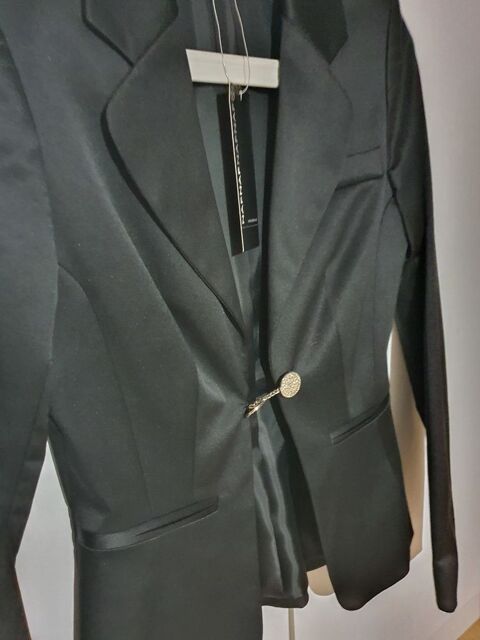 Veste noir cintr satin NAF NAF 28 Toulon (83)