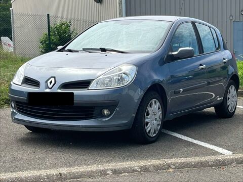 Renault Clio III Clio 1.6 16V 110 Confort Pack Clim Expression A 2006 occasion Saint-Cyr-l'&Eacute;cole 78210