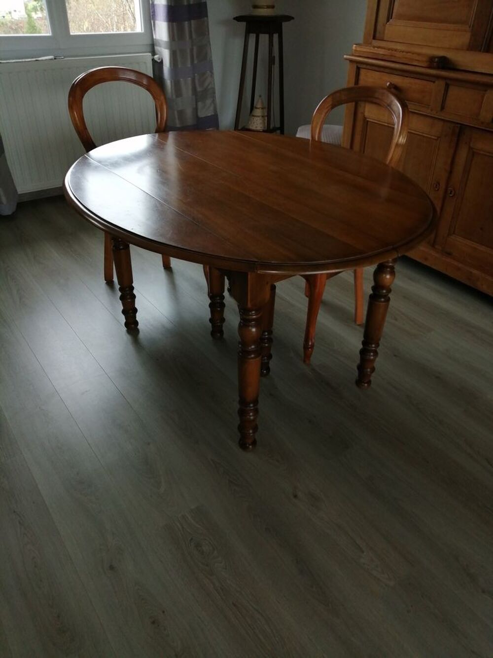 Table ovale noyer massif Meubles