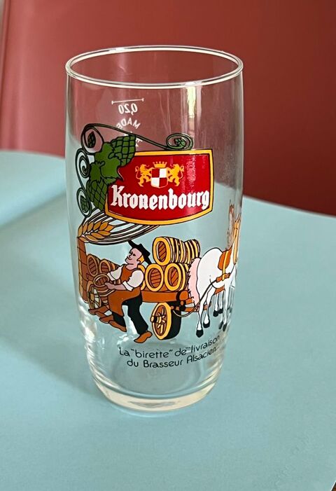 Verre ancien KRONENBOURG 20 Saint-Denis (97)