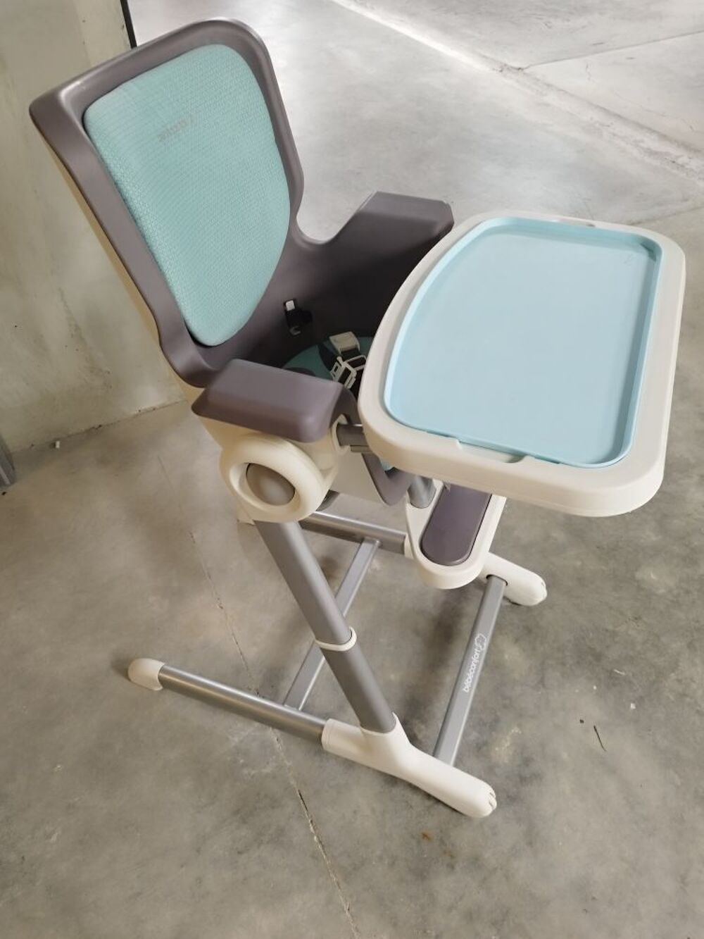 chaise haute b&eacute;b&eacute; confort Keyo Mobilier enfants