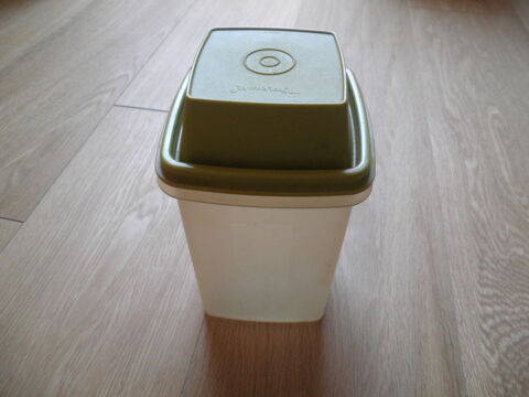 pot � cornichons tupperware 5 Chanteloup-en-Brie (77)
