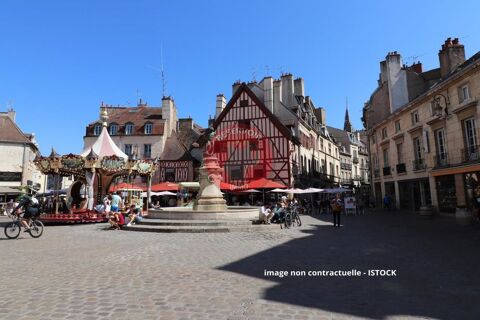 En plein coeur de Dijon, emplacement idéal pour ce Re... 1326000 21000 Dijon