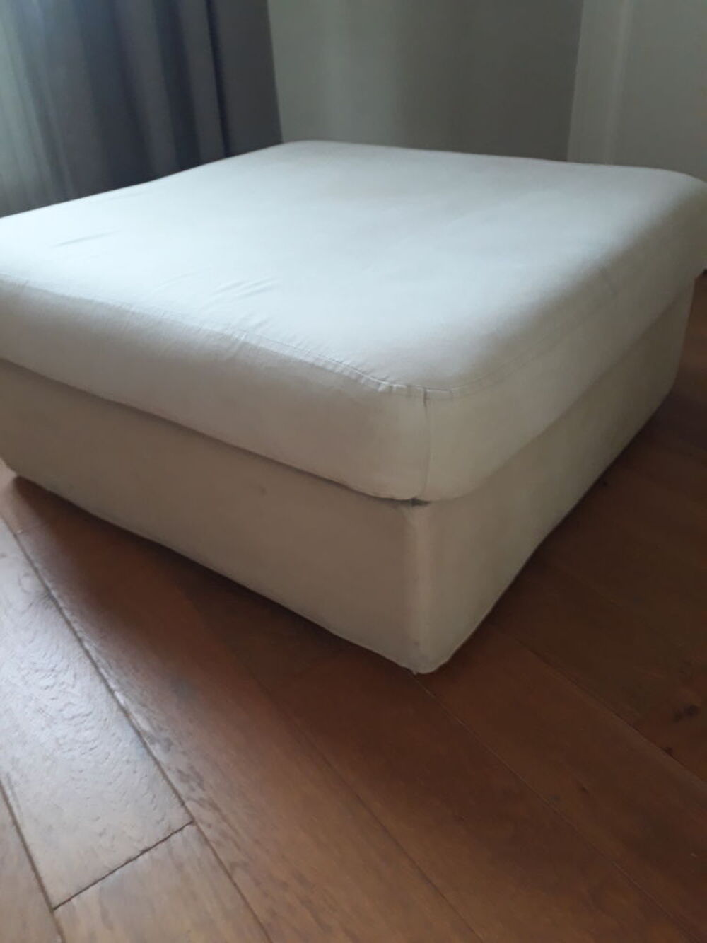 Pouf carr&eacute; Meubles