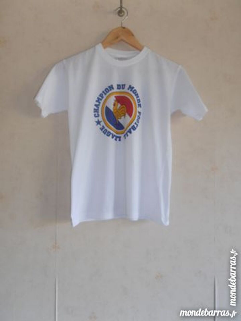 Tee-shirt Champion du Monde Football League (68) Vtements enfants