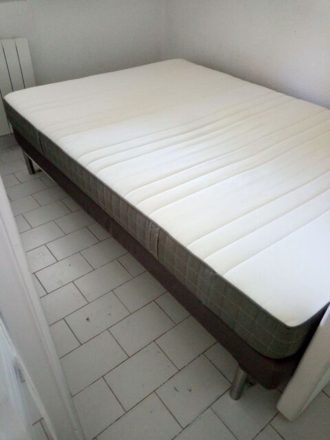 sommier et matelas 140 100 La Grande-Motte (34)