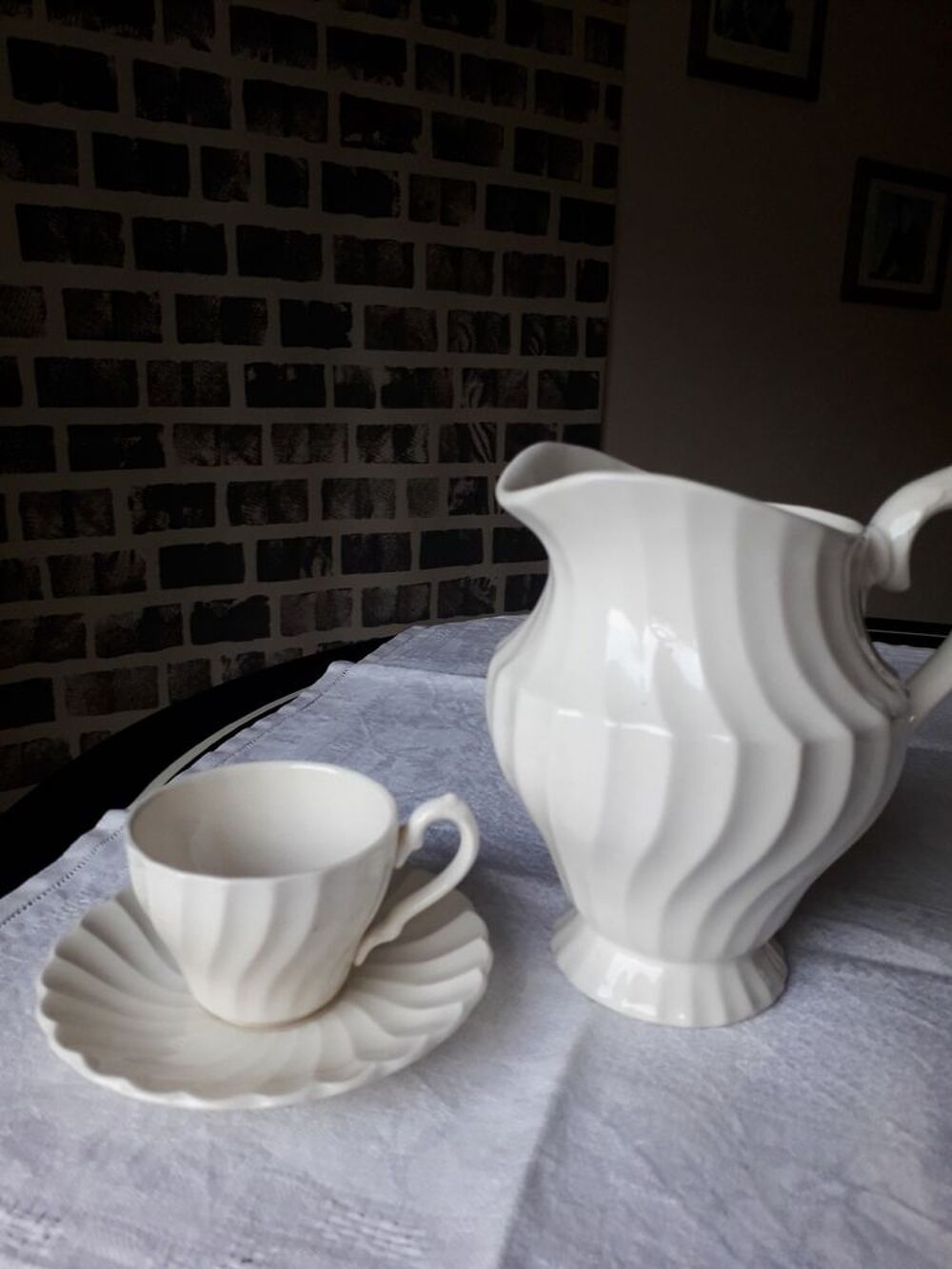 Service &agrave; caf&eacute; blanc vintage Décoration