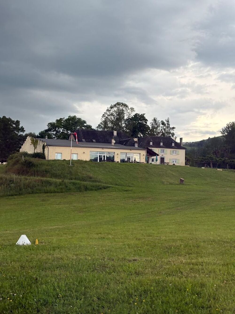   Recherche employée de maison nourrie logée  