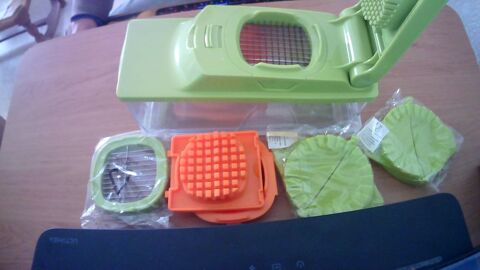 COUPE  LEGUMES    NEUF 20 Perpignan (66)