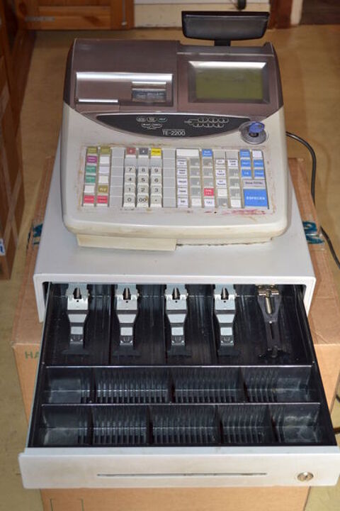 Caisse enregistreuse CASIO d'occasion mod�le TE 2200 180 Saint-P�re (35)