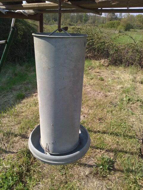 Mangeoires pour volaille ou petit gibier 12 41200 Romorantin-lanthenay