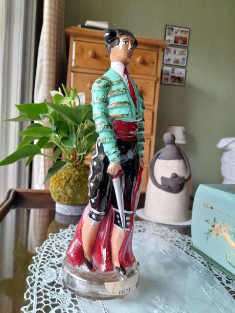 Collection d'objets vari�s sur la Tauromachie,  25 Saint-Germain-en-Laye (78)